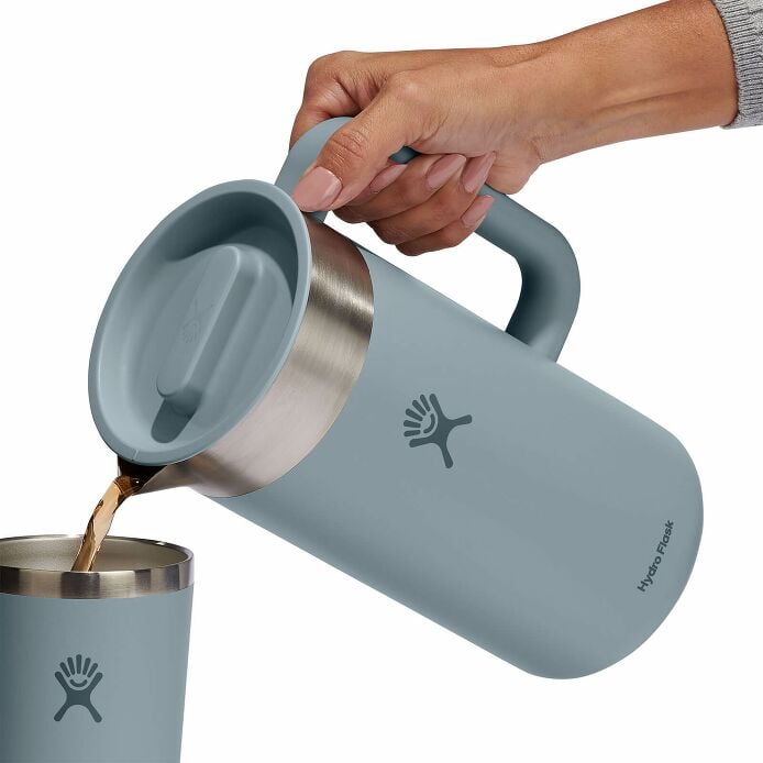 51-oz-insulated-pitcher-e2 okp51043-insulated-pitcher-shale-gray-pour.jpg