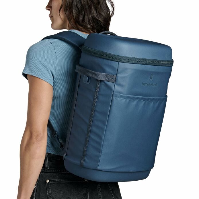 carryouttm-backpack-22-l-v1 250815_hydro_s26_hb_14605_7.jpg