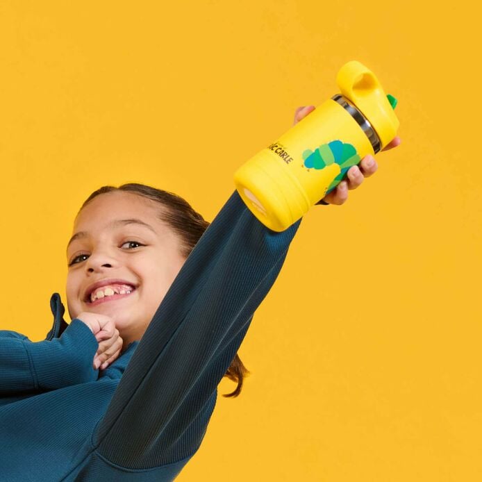 kids-12-oz-bottle-world-of-eric-carletm-r7 9-lifestyle.jpeg