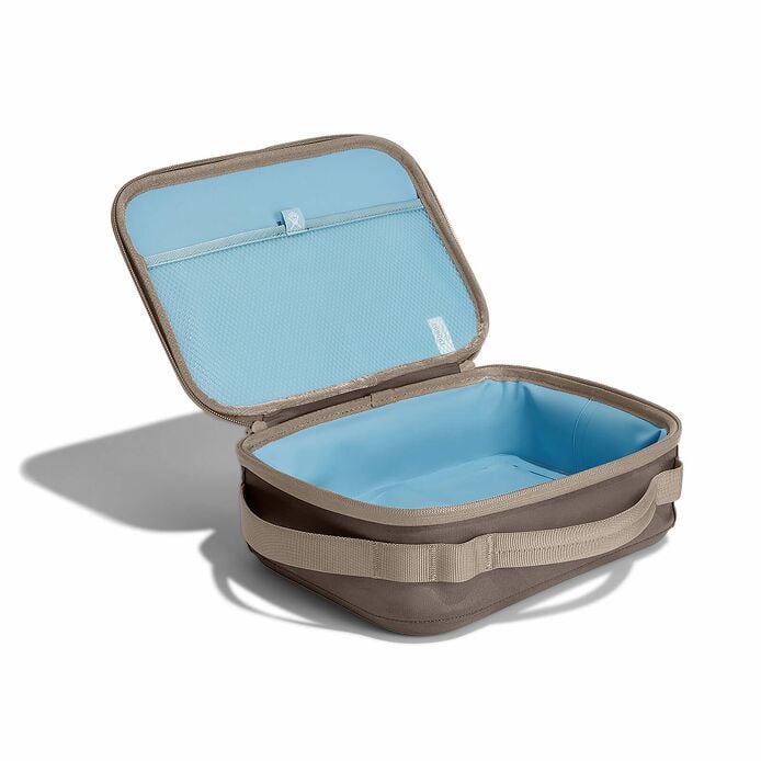 5-l-carry-outtm-lunch-box-c5 lbox217_5lcarryoutlunchbox_sandpiper_angled.jpg