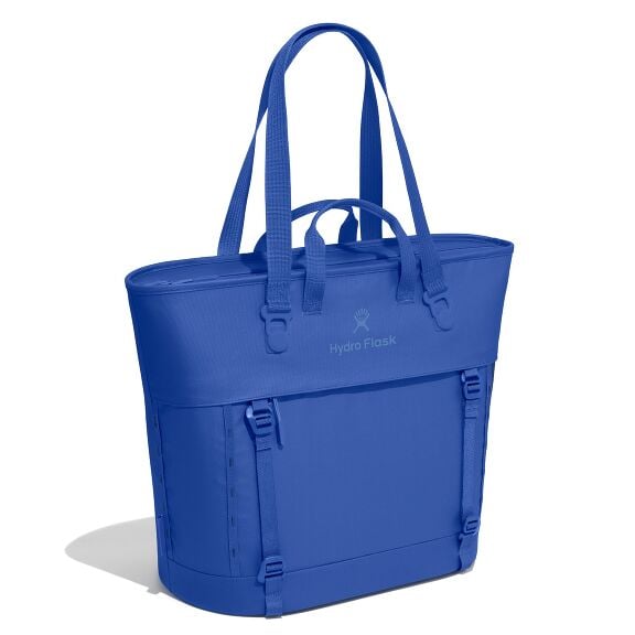 carryouttm-soft-cooler-tote-30-l-a0 maxiit382_carryout_tote_30l_capri_blue_angled_1.jpg